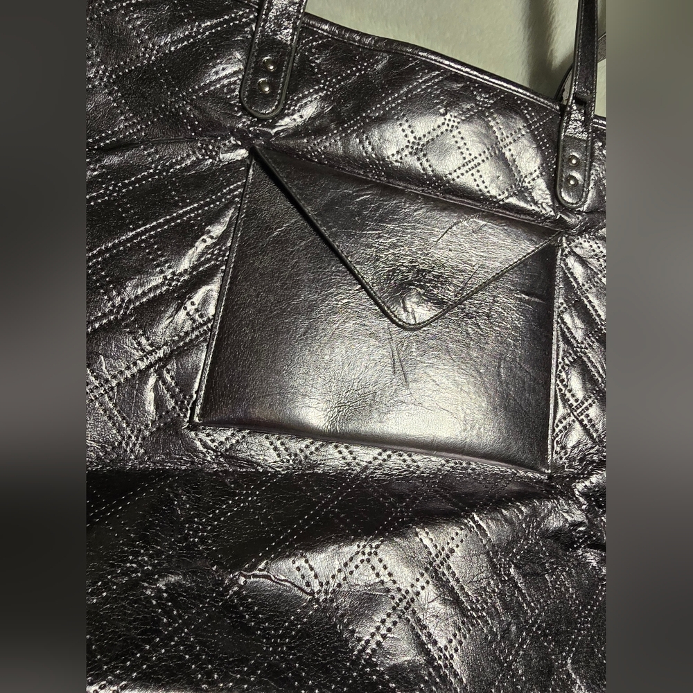 Bath & Body Works Bag Tote Silver Chrome Shoulder Handbag Purse Quilted Look - Picture 4 of 10